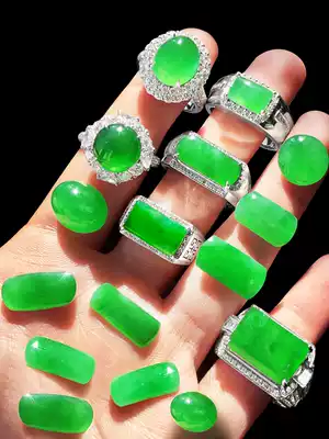 Natural emerald ring Men's ice imperial green egg noodle square saddle ring Women's ring face full of green 18K gold jade