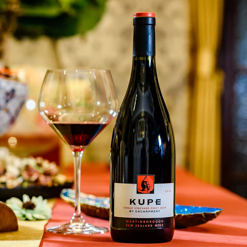 JS97 баллов WS96 баллов в Новой Зеландии Eskamen Kupei Park ブラック Pinotano Красное вино 2015