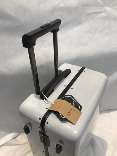 Чемодан подходит для мужчин и женщин, 20 дюймов, 28 дюймов