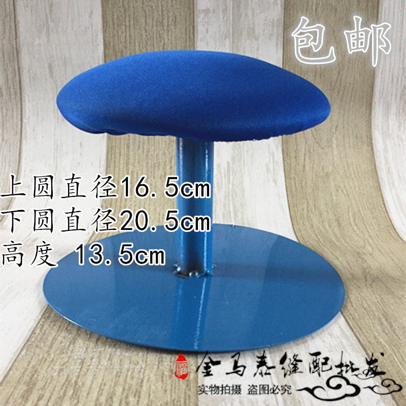Round-hot-stool-ironing-and-hot-set ironing-and-scalding, scalding and scalding with a small scalding stool and a small scalding stool.