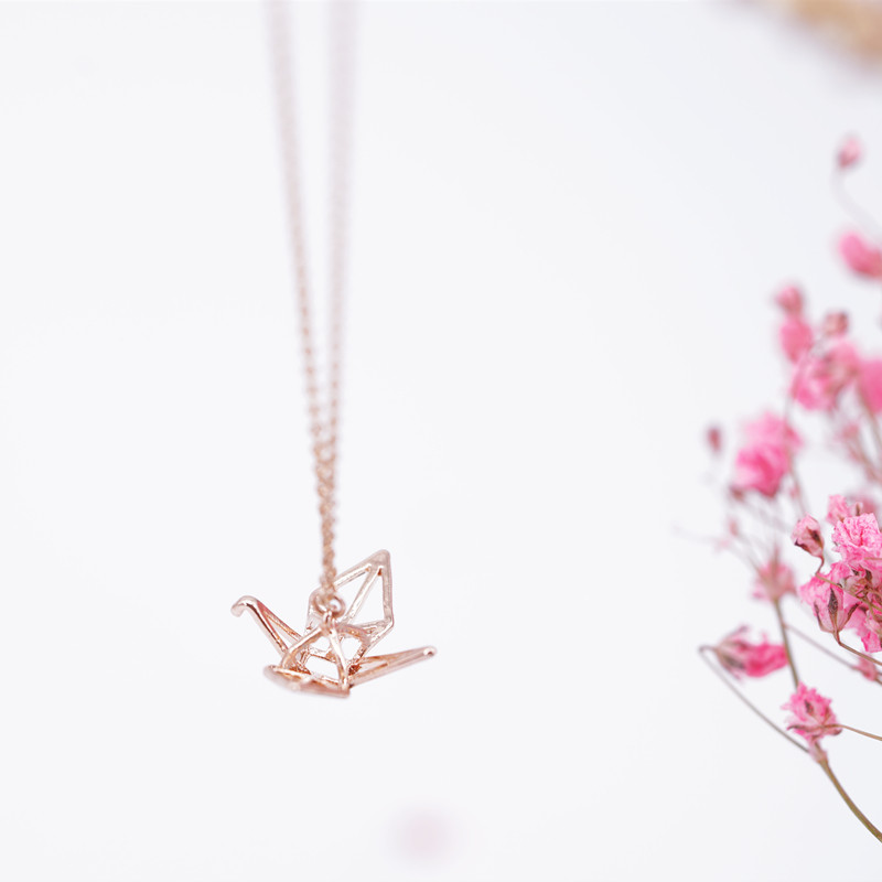 2022 New Year's wish three-dimensional paper crane necklace collarbone chain Japanese and Korean temperament exquisite super fairy couple girlfriends gift