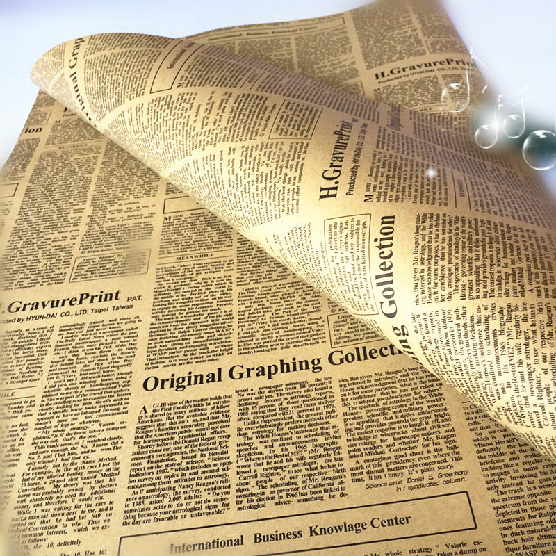 Vintage English newspaper kraft paper bouquet flowers wrapping paper gift gift wrapping paper book leather bag book paper packaging