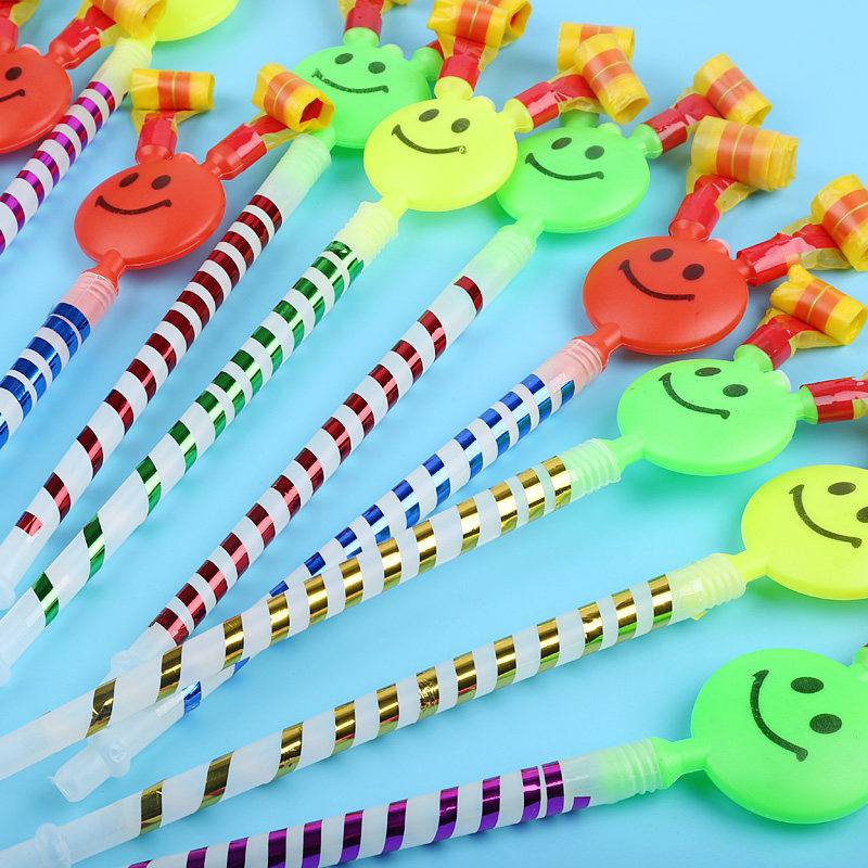 Large smiley face blowing dragon horn whistle blowing roll birthday party gift props young children stall small toy manufacturers