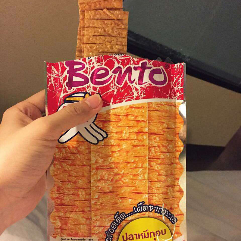 24 bags Thai Bento overtaste squid sheet 5g squid dried squid spiced with spicy and spicy imported spicy notes
