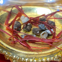 King Aqiufa is sturdy single for Sherita Gau box size 3 - 5 mm