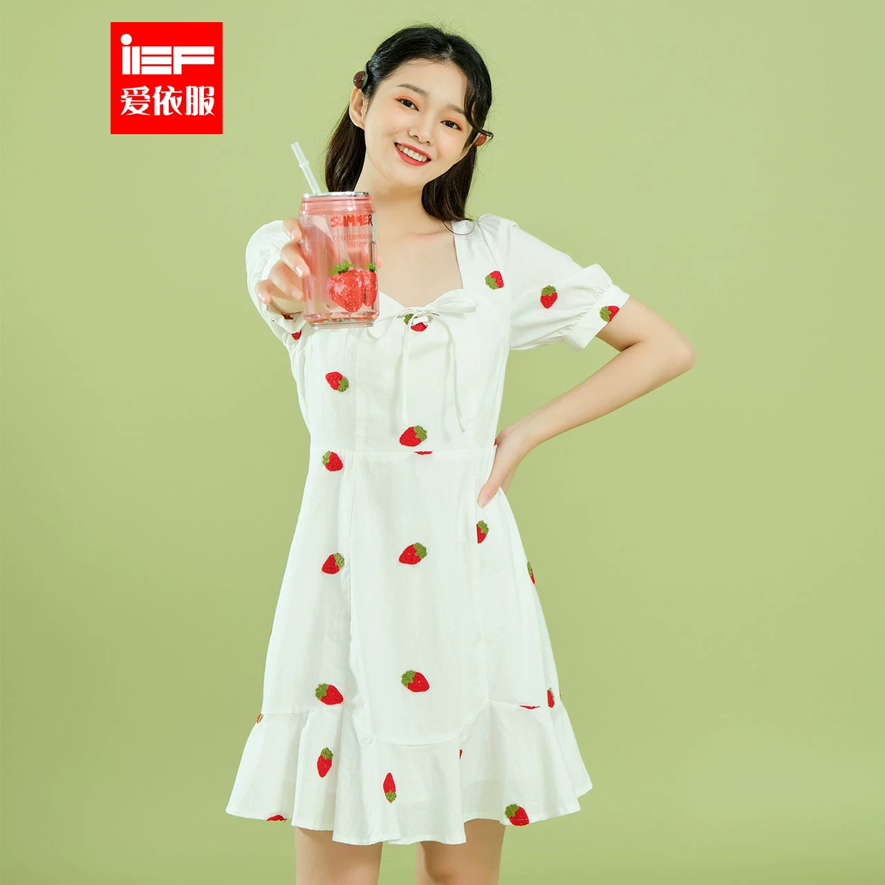 IEF / Aiyifu Pháp niche dress nữ 2021 mùa hè mới tính khí mới cổ vuông in họa tiết hoa quả váy - A-Line Váy