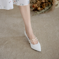 White high heels womens coarse heels French retro pointed single shoes Hepburn style small size pearl Mary Jane shoes