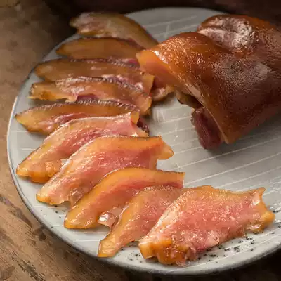 Sichuan specialty authentic firewood smoke smoked bacon earthen pig arched billed farmhouse homemade wax pig face 500g