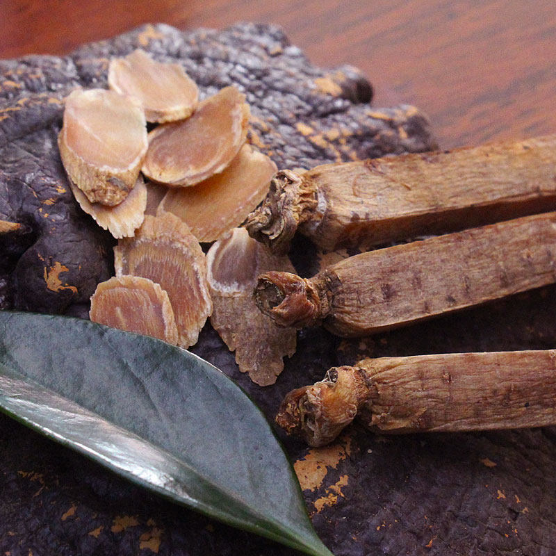 The whole Korean ginseng of The whole Korean ginseng of Tianhua Mountain can be sliced into 30 grams of 2-3 sticks of Red Ginseng northeast of Changbai Mountain