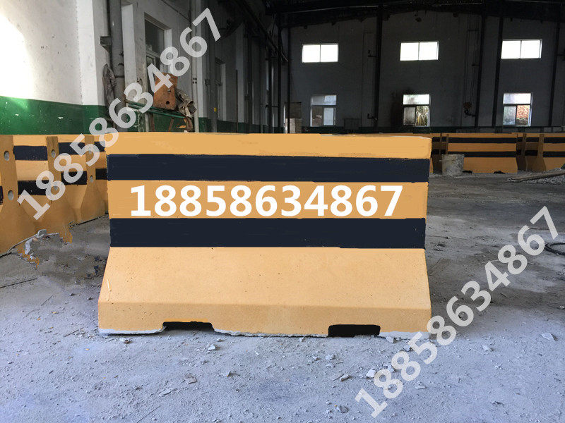 1000x500 1000x500 1000x600 1000x800 1000x800-collision cement isolation pier water horse guard rail road safety triage 