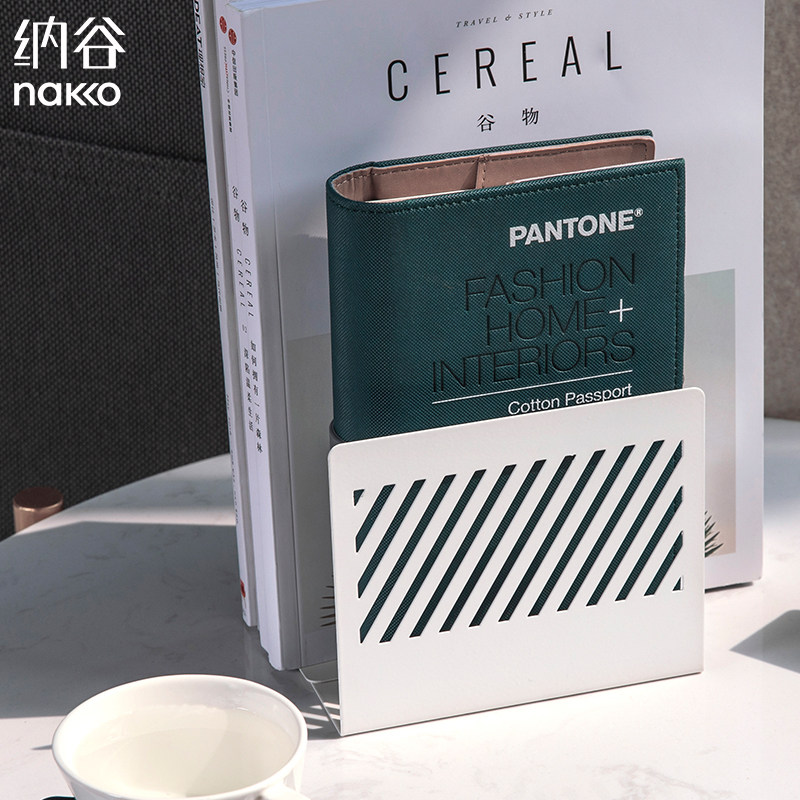 Nagu Iron Book Lingled Square Book Live with a pair of durable