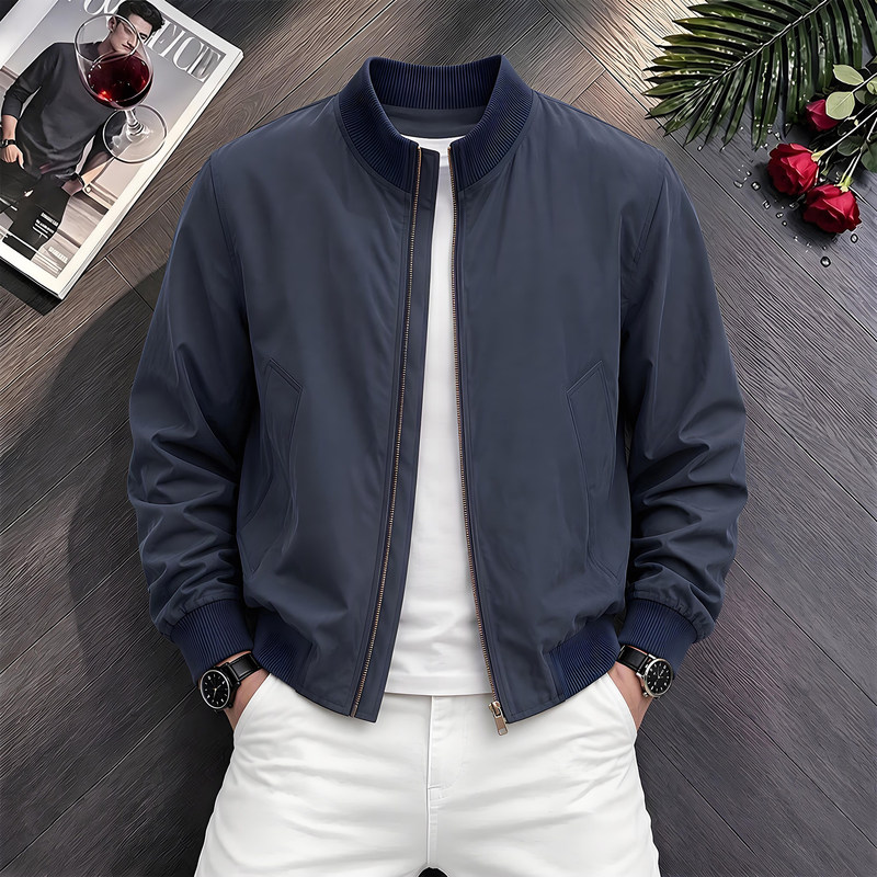 Navy Blue American Retro Pilot Jacket for Men, Autumn Silhouette Short Stand-Collar Jacket, Stylish Straight-Shoulder Baseball Jacket Navy Blue American Retro Pilot Jacket for Men, Autumn Silhouette Short Stand-Collar Jacket, Stylish Straight-Shoulder Baseball Jacket