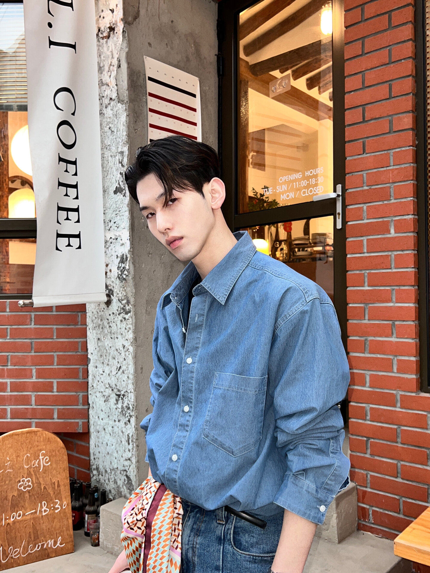 Джинсовая рубашка 牛仔衬衫男高级感韩系chic别致上衣时尚潮流穿搭雅痞男装长袖衬衣 T.l.f.n