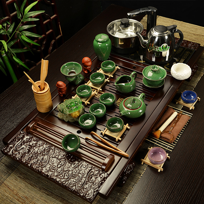 All flourishing tea set suits for Chinese style household ceramics kung fu tea tea set a complete set of four solid wood tea tray