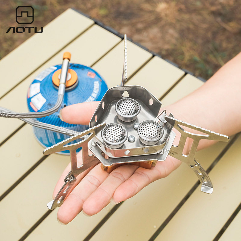 Outdoor portable three-burner stove picnic mountaineering windproof stove head camping equipment Meng gas stove self-driving tour car stove
