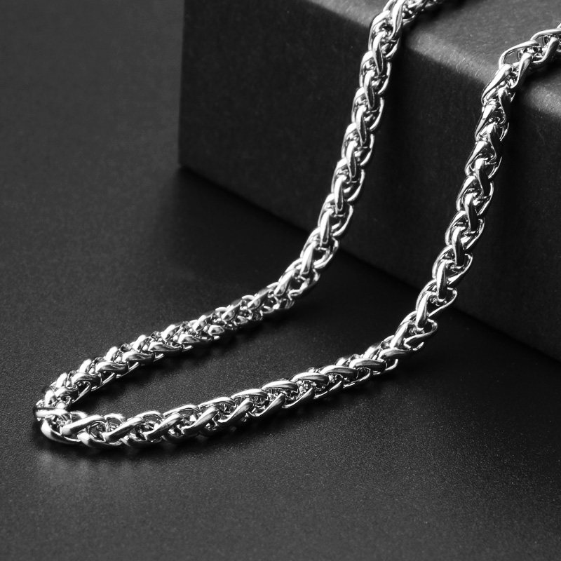 Necklace Men and Japan Edition fashion boomers Titanium Steel Hip Hop Bully Student Brief Personality Collarbone Coarse Neck Necklace