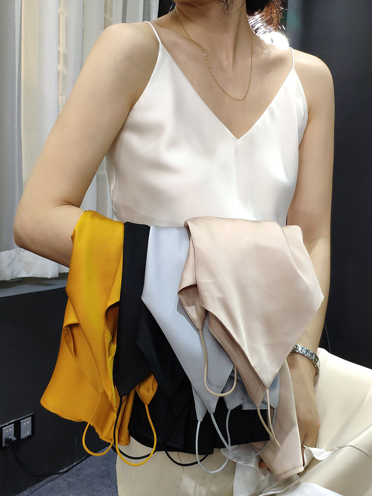 Fat mm spring summer loaded imitation satin face V collar small vest 100 lap easy to hit bottom inner lap harness 200 catty for extra-yard hitch