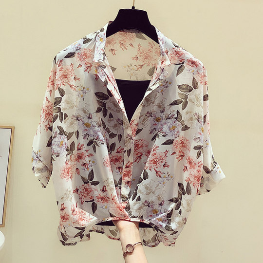 Chiffon shirt two-piece women's summer short-sleeved waist-covering belly top 2022 new small foreign style floral shirt