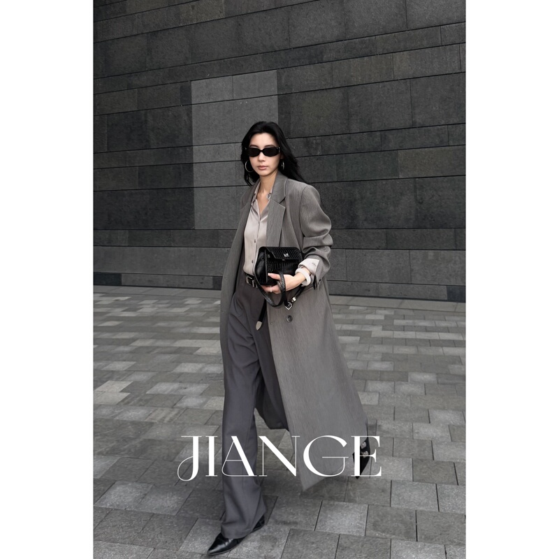 Jiange | Cold Island | Long Blazer, Autumn High-End Style, Stand-Up Collar, Double-Breasted, Simple and Elegant Coat Jiange | Cold Island | Long Blazer, Autumn High-End Style, Stand-Up Collar, Double-Breasted, Simple and Elegant Coat