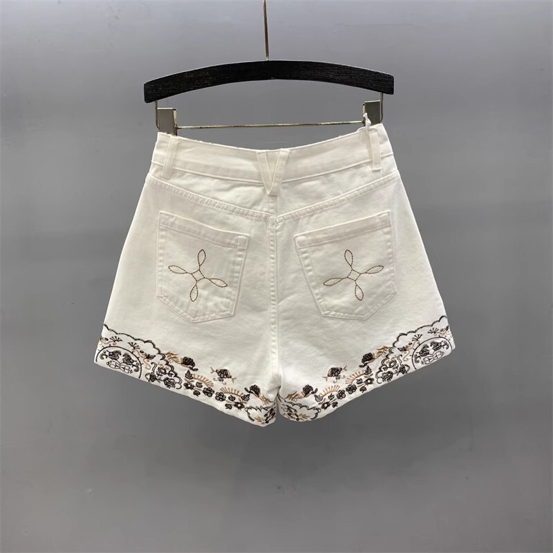 European Goods 2026 Summer White Denim Shorts Bohemian Ethnic Style Embroidered Straight-Leg Shorts Trendy