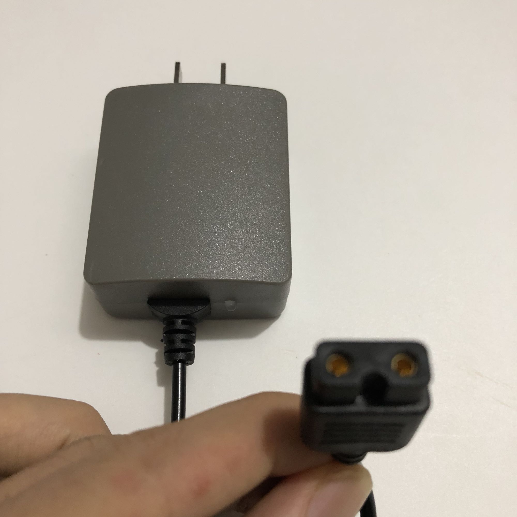 Xuanyou 686 male bright eyes full waterproof dual lithium submersible headlamp ultrasonic mine lamp large 2 two-hole charger line