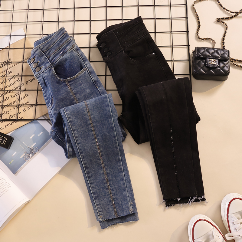 High end large size women's clothing 2022 autumn clothing new shade of flesh and weight younger lady with slim fit and high elastic jeans female