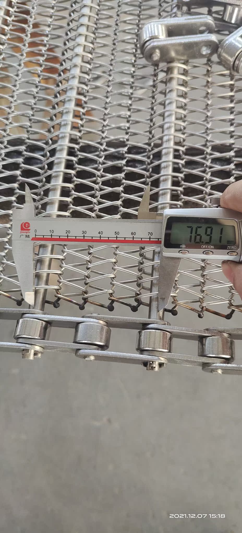 Stainless steel mesh belt spiral mesh belt machinery industrial tunnel furnace drying line conveyor accessories conveyor belt drive belt