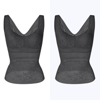 Черный топ с чашечками