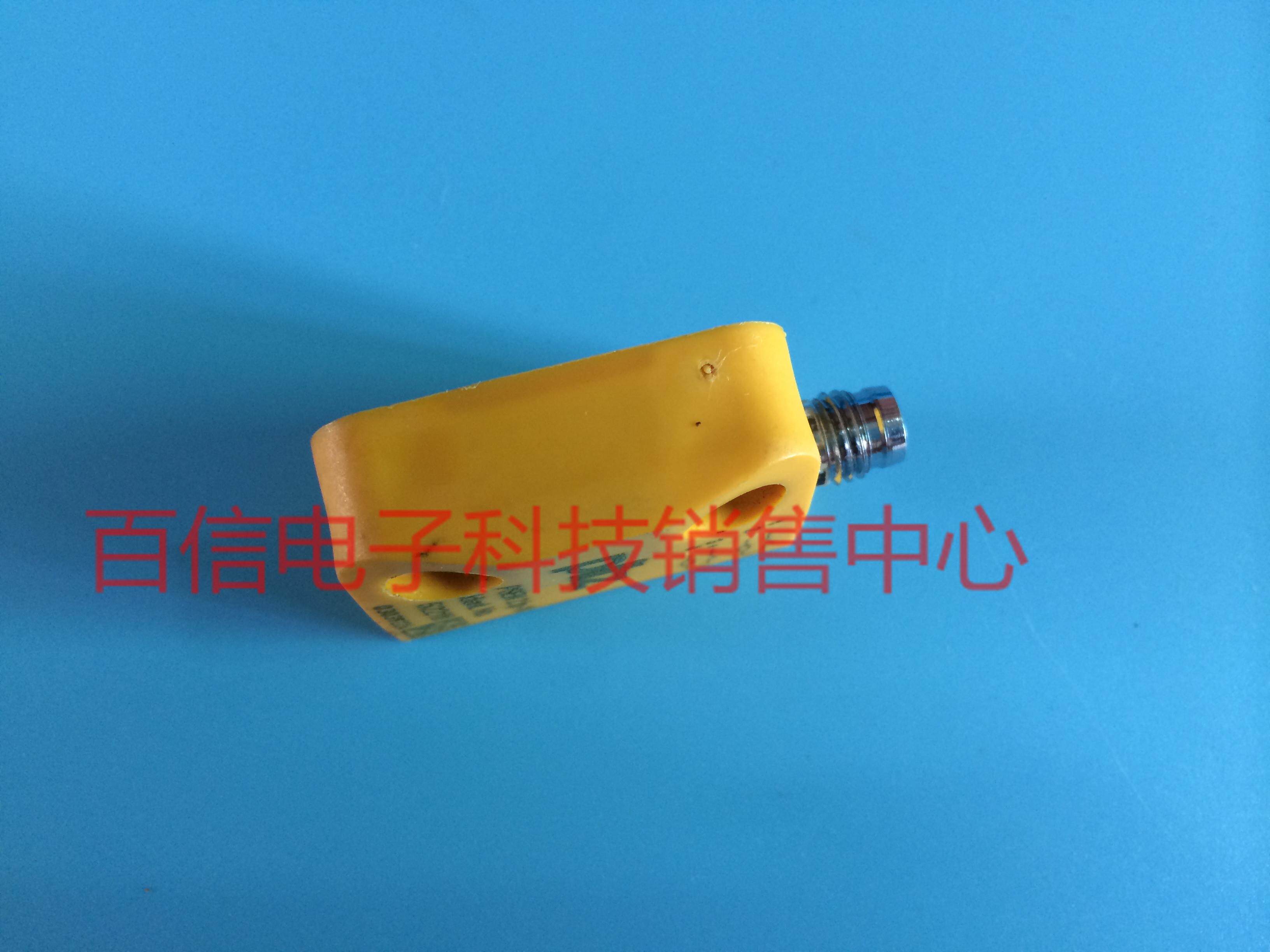 Sale of Pilz PILZ close to switch PILZ PSEN2 1P-11 1P-11 PSEN2 1-10 PSEN2