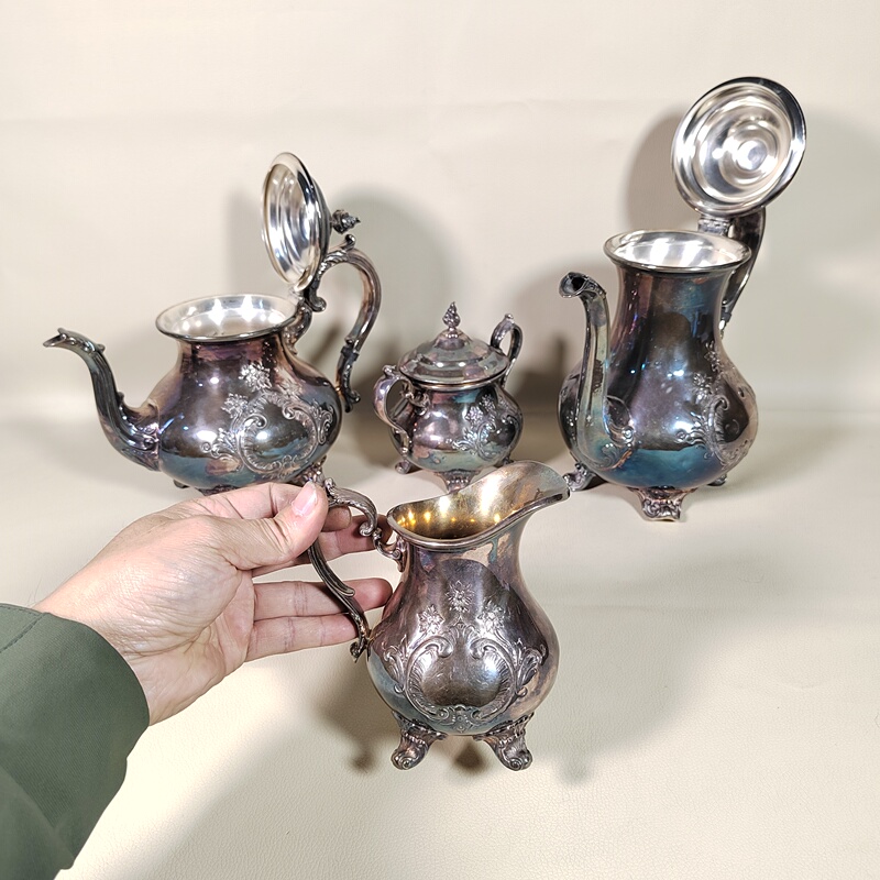 American Antique Gorham Old Silver Tea Set Four-Piece Set Teapot Milk Pot Coffee Pot Tea Set Silverware Collection American Antique Gorham Old Silver Tea Set Four-Piece Set Teapot Milk Pot Coffee Pot Tea Set Silverware Collection