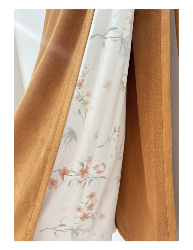 【Orange Cat】Two-Piece Skirt, Soft and Skin-Friendly Suede, Autumn and Winter Swirl Skirt, Contrasting Color Tie, Cat Head Hanfu