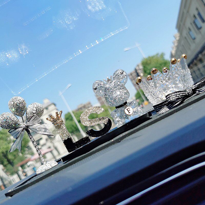 Car Pendulum web Red Idea Custom Name Alphabet Cute Bear Interior Control Desk Advanced Perfume Pendulum Bench Decoration