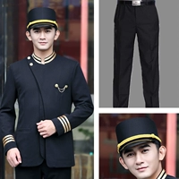 Черный лонгслив, черная шапка, черные штаны