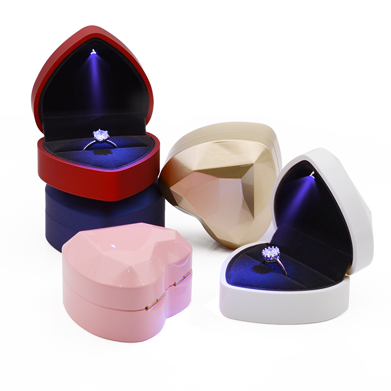 Proposal ring box High-grade necklace box Gift box Creative wedding jewelry box Wedding ring box Diamond ring box