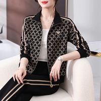 Черный, приталенный