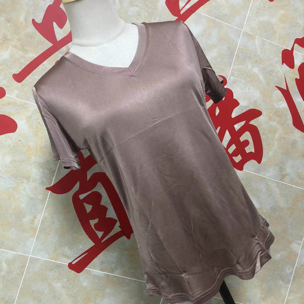2022 New Knitted Silk Factory Silk Slim Fit Ladies V-Neck Top Skin Color F623