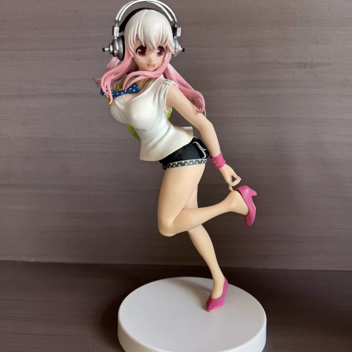 Фигурка Guangu Super Sonico ручной работы, двухмерная сценка, варианты окраса (12,5×7×14,5 см)