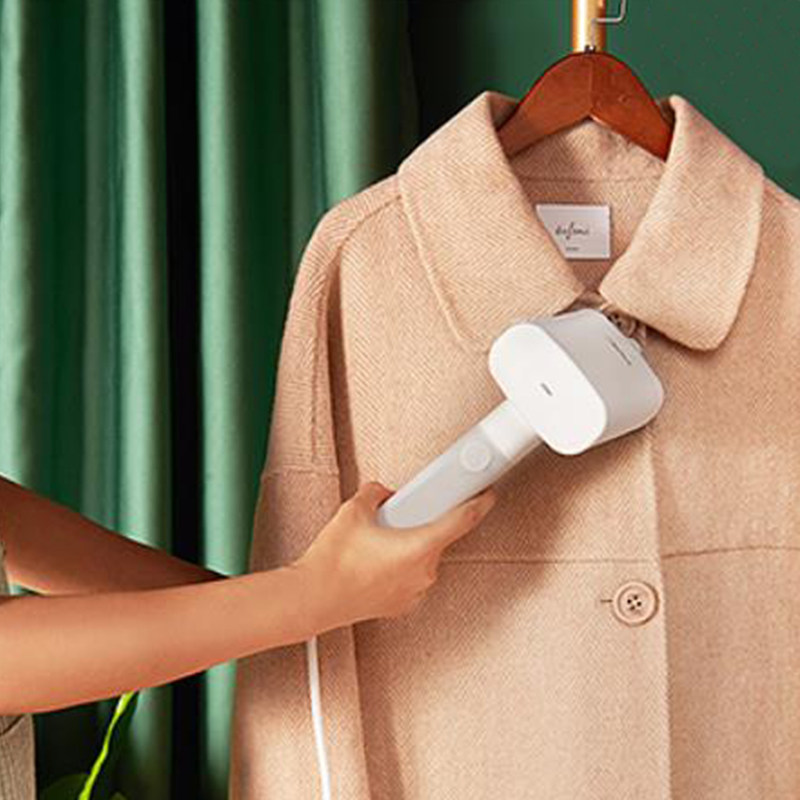 美的新品手持挂烫机，便携熨烫出差必备