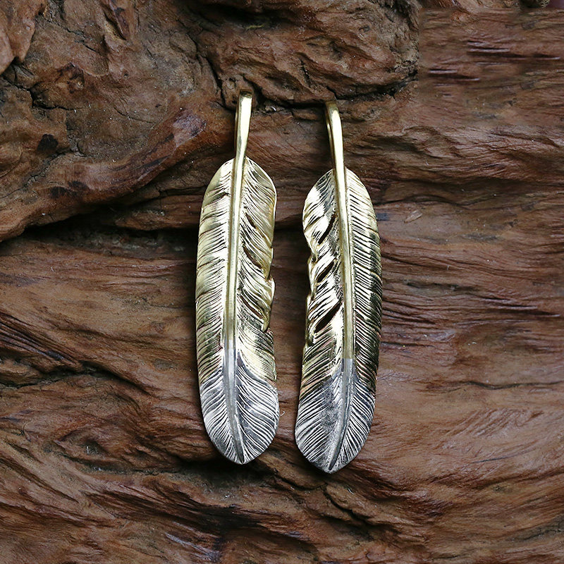 Bull blunt precision Takaqiao Tengyuan Hao the same silver feather pendant on gold and silver 18K gold 925 silver hand