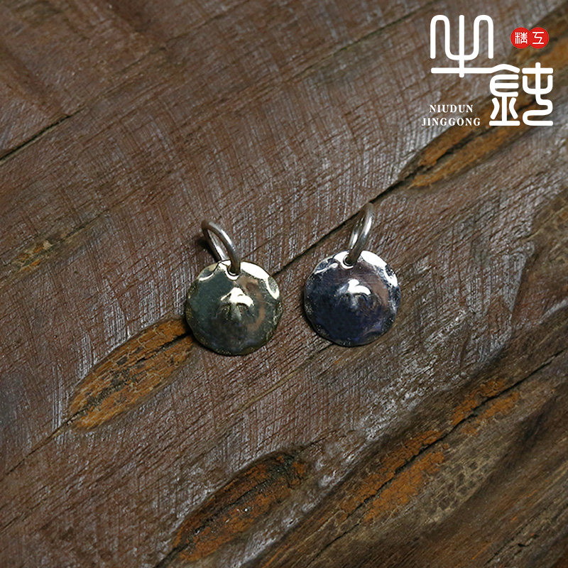 Bull blunt precision Takaqiao bird knocking on the side of small silver cake S pendant / hand 925 pure silver accessories