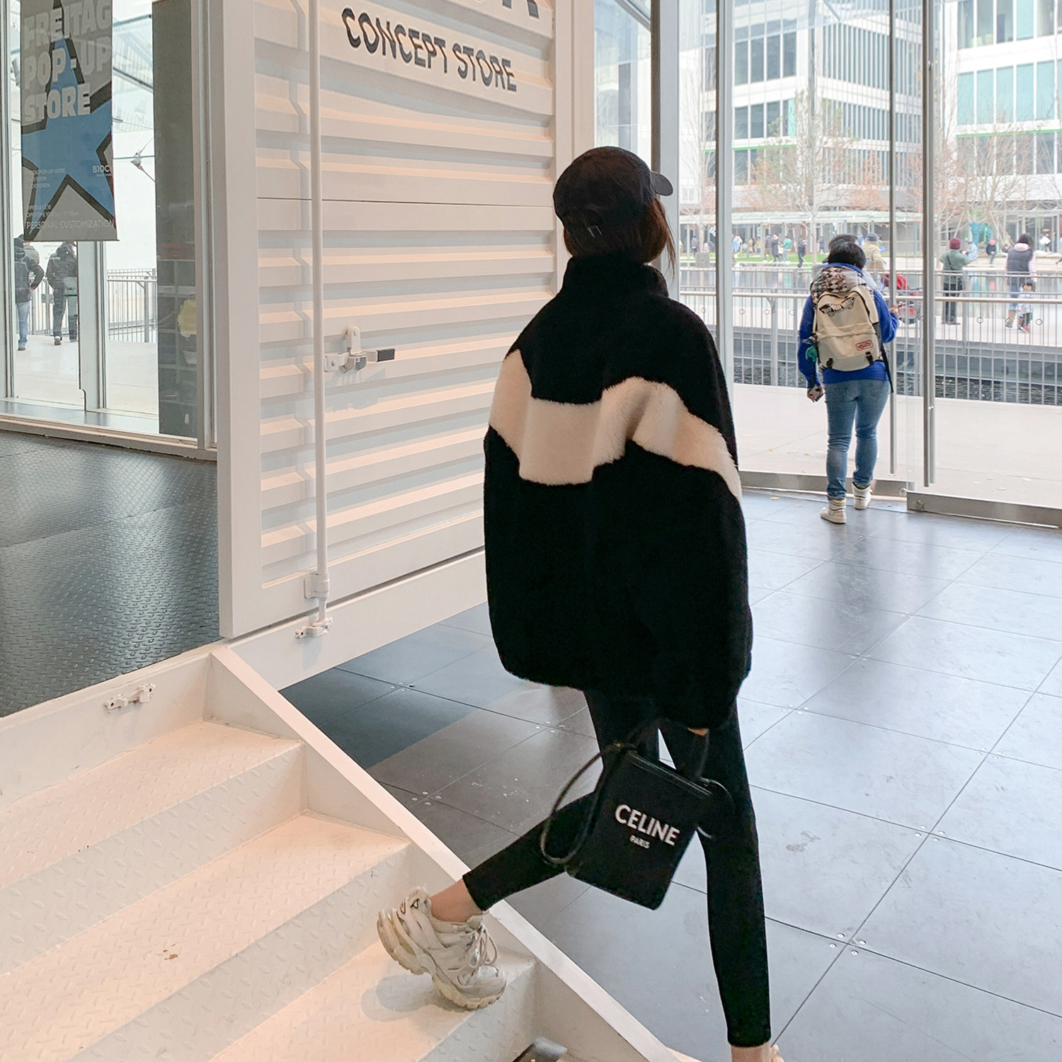 Short lamb wool coat 2022 new winter plush fleece wool grain velvet loose fur all-in-one coat women