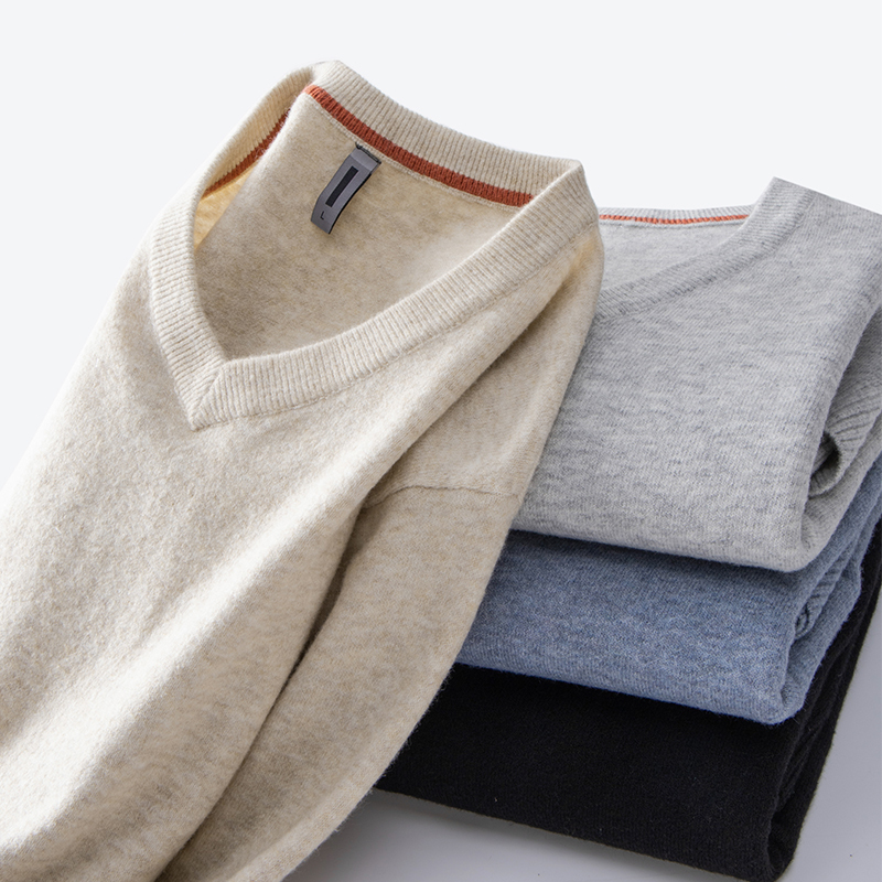 Chicken Heart Collar Wool Sweater for Autumn, Fleece-Lined and Thickened, Wool Is Comfortable and Skin-Friendly, and Provides Warmth, Knitted Sweater with V-Neck Chicken Heart Collar Wool Sweater for Autumn, Fleece-Lined and Thickened, Wool Is Comfortable and Skin-Friendly, and Provides Warmth, Knitted Sweater with V-Neck