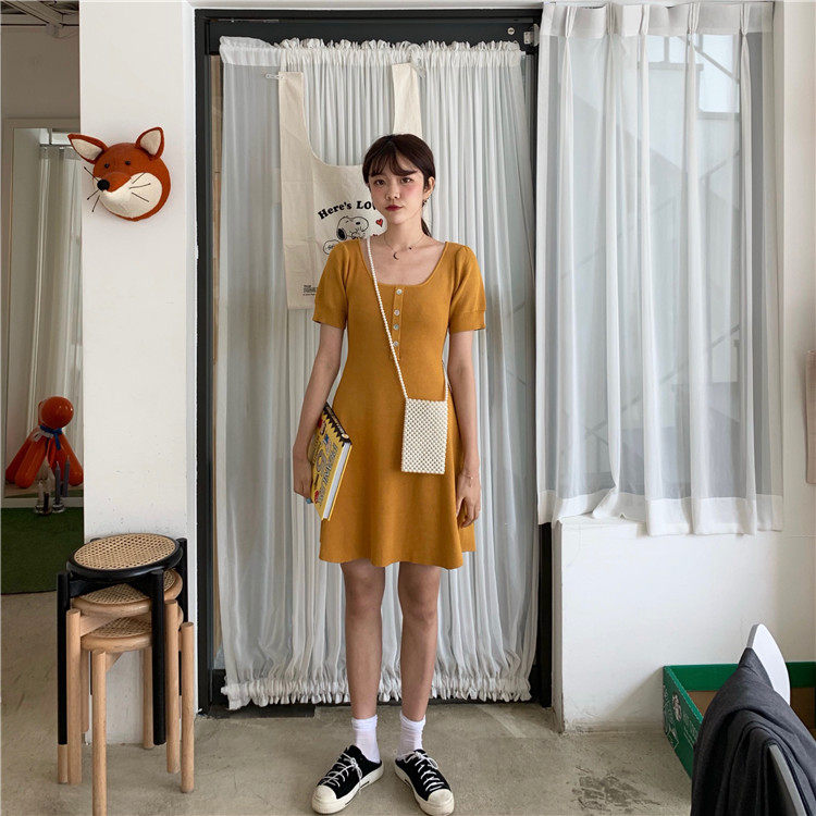 Retro single-breasted, form-fitting knitted dress that exposes the collarbone pic 41