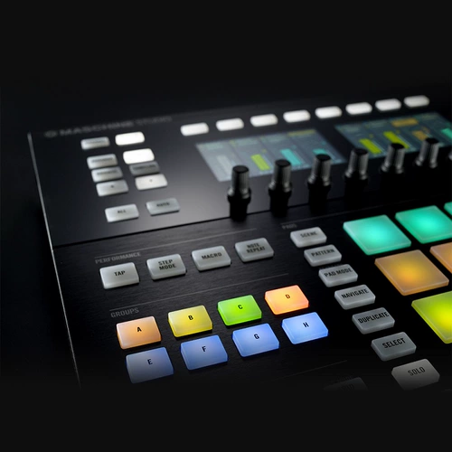 Ni Maschine Studio Флагманская версия флагманской версии контроллера эффекта Strike Pad DJ на электронном звуковом характеристике