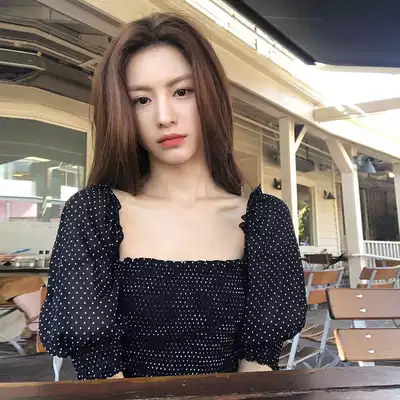 Gao Yunzen star with French retro chiffon dress black square collar bubble sleeve short slim waist dress