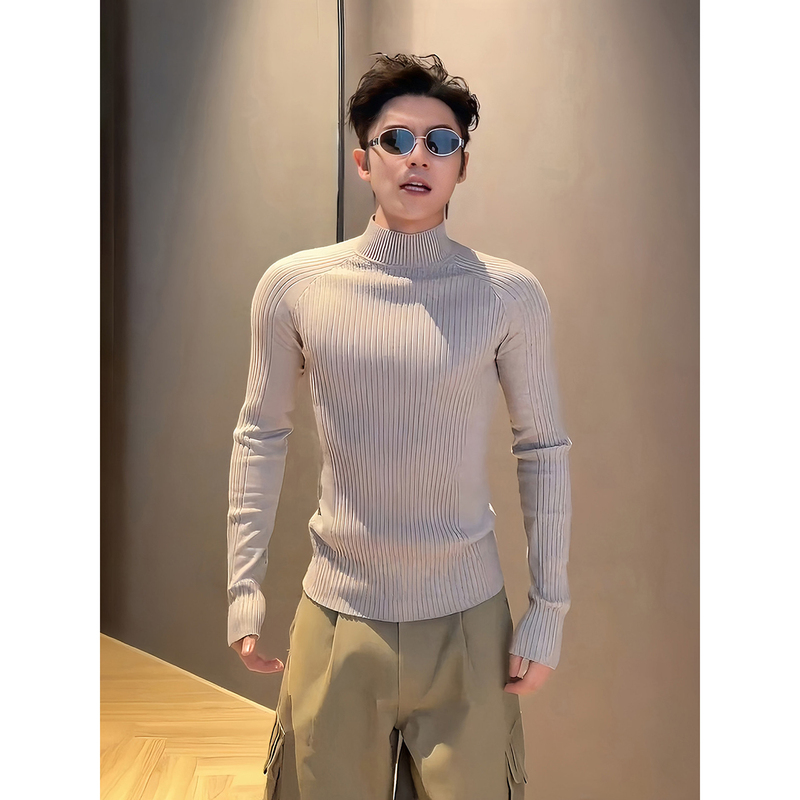 Light Gray Slim-Fit Half-Turtleneck Sweater for Men, Winter Ribbed Knit Tight-Fitting Knitwear with a High-End Feel, Suitable as an Inner Layer Light Gray Slim-Fit Half-Turtleneck Sweater for Men, Winter Ribbed Knit Tight-Fitting Knitwear with a High-End Feel, Suitable as an Inner Layer