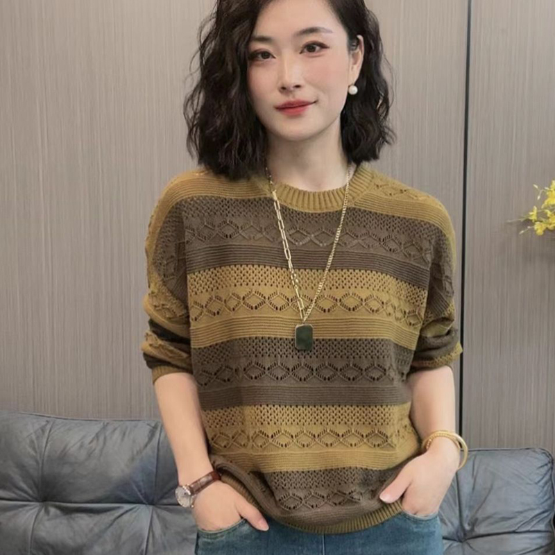 2025 New Autumn Fashion Striped Patchwork Knit Sweater for Women, Loose Fit, Tummy-Concealing, Slimming, Versatile Base Sweater