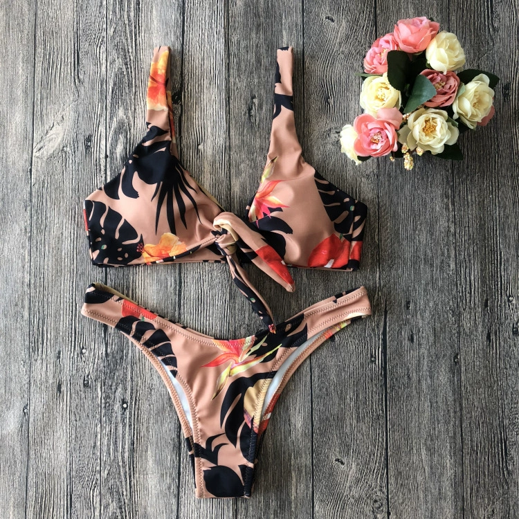 2019 Châu Âu và Hoa Kỳ mới in kỹ thuật số phụ nữ gợi cảm áo tắm chia ngực thắt nút in bikini - Bikinis bộ bikini 3 món