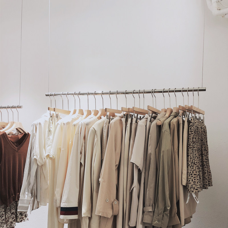 Nordic clothing store ceiling hanging hanger women's clothing store display shelf children's clothing store wall hanging hanging rod