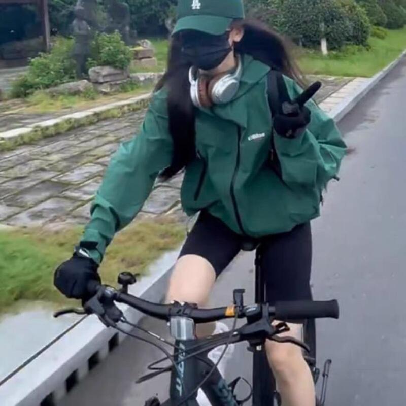 Mountain-Style Workwear Green Jacket for Men and Women, Spring and Autumn Outdoor Sports Windproof and Waterproof Hooded Mountaineering Jacket